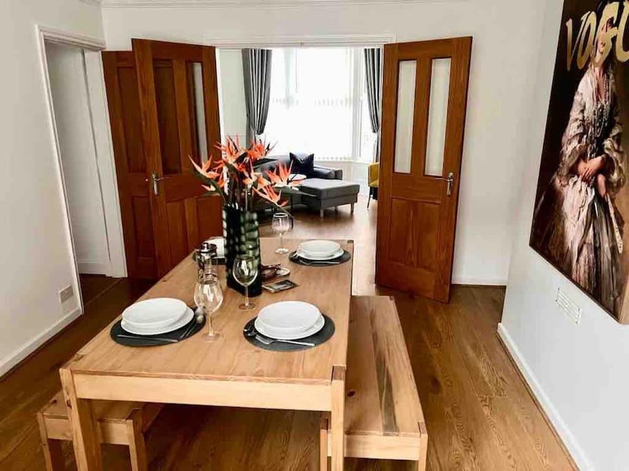 Anfield Sleeps 5 Close To Lfc Free Parking Liverpool